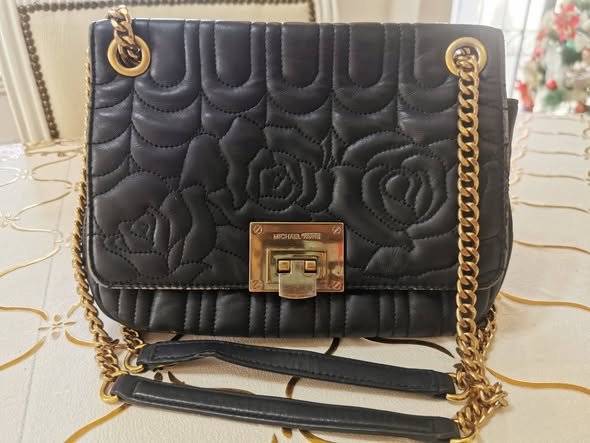Michael Kors Vivian Medium Shoulder Bag